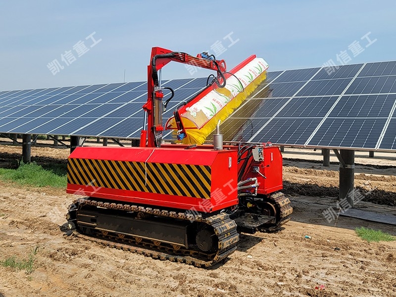 履帶光伏清洗機(jī)